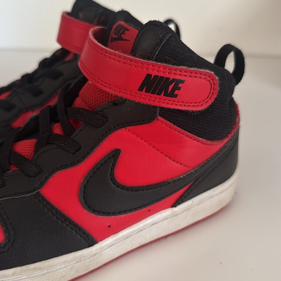 Nike Court Borough Mid 2 EUC - Picture 2 of 5